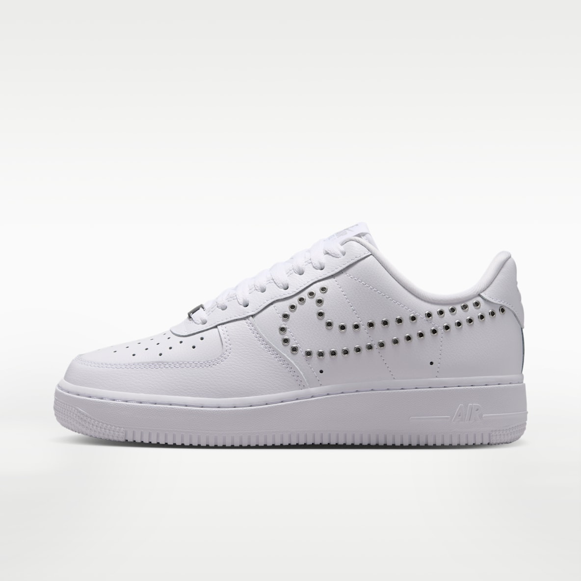 White Air Force 1 Low Top Shoes. Nike JP